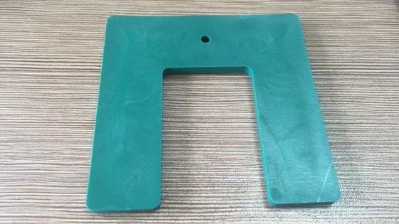 Wyroby z tworzyw sztucznych PP w kształcie U Kolor niebieski 90 mm x 90 mm x 5 mm