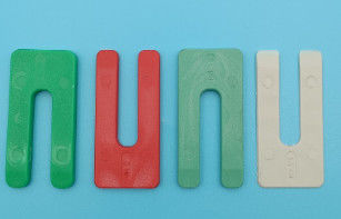 Zamówione plastikowe opakowania do drzwi małe PP 10 mm x 75 mm Rozmiar